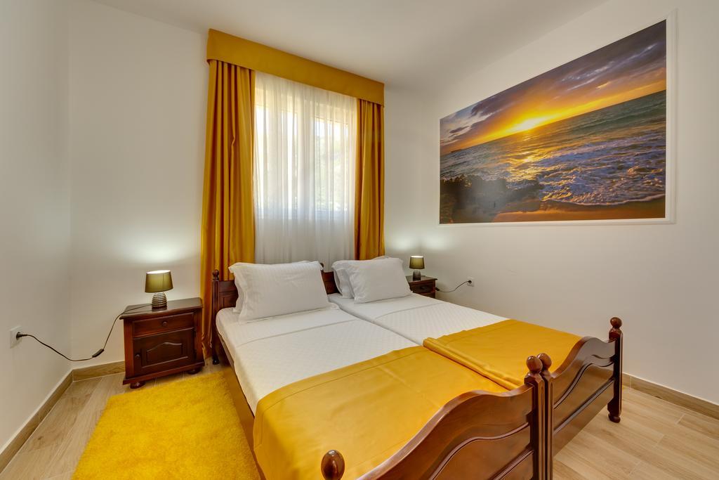 Hotel Akapulco Sutomore Extérieur photo